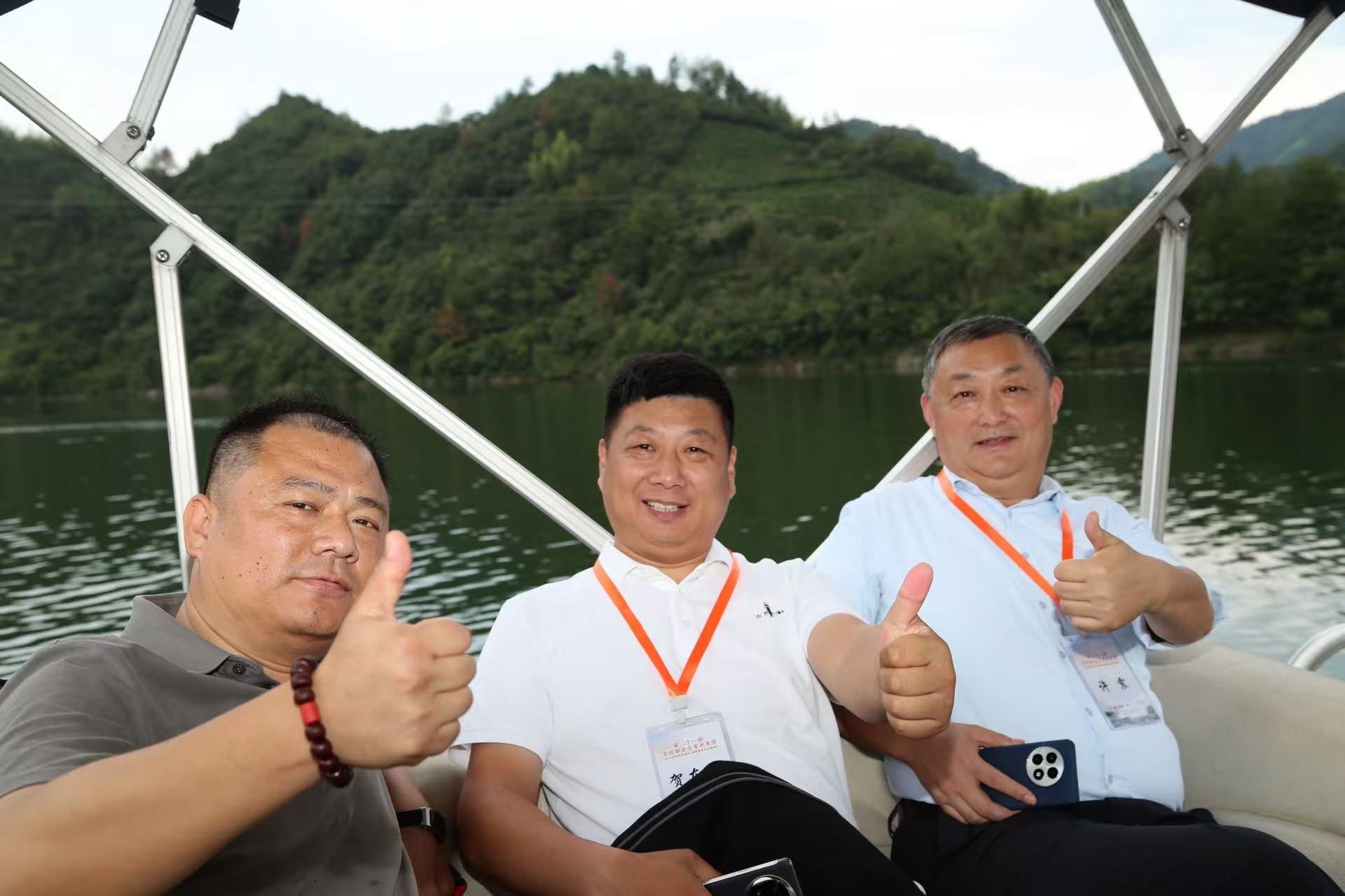 6a859d7f7e5a2bf52dcf339c4a1841e4